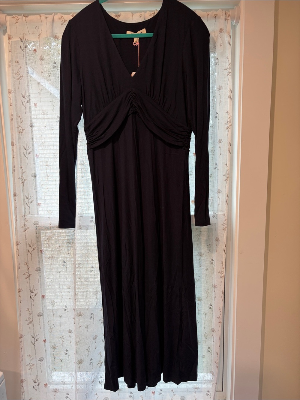 Boden Long Sleeve Black V-Neck Midi Dress